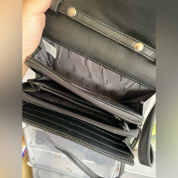 Simply Vera Vera Wang Signature Mini Crossbody Bag - Picture 2 of 8